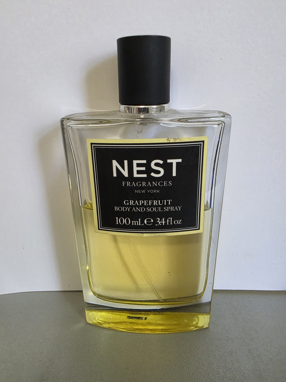 HTF NEST Fragrances Grapefruit Body and Soul Spray 3.4 Fl oz 1/2 Full